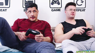 Clark Delgaty fucks Rocky Vallarta asshole