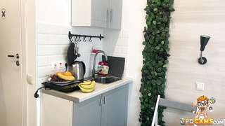 Beauty webcam girl masturbate in the kitchen