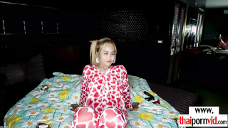 Amateur Thai teen dildoing her hot butt