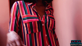 Indian beauty shows her fantastic curves