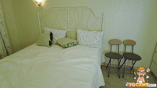 Pregnant girl gets live on a webcam