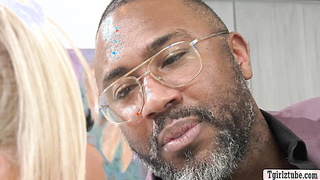Trans sugar babe Brittney analed by black sugardad