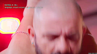 Big Boobs Bhabhi Sex With Nokar,