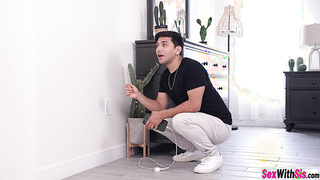 Big naturals stepsis fucked by stepbro