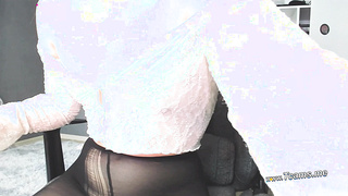 Gorgeous Futa Faps Her Small Girlcock On Cam