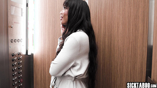 Elevator brough me big ass black MILF