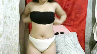 Cute Asian Teen Gets Naked on Cam and Masturbates