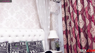 Redhead amateur toys with us on her live stream