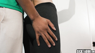 Liz Jordan loves lifting up on big cock