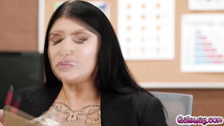 Athena Fleurs convince Romi Rain for another test