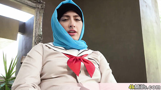 She loves her hijab even while fucked