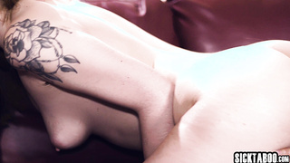 Online date finally fucks lesbian babe