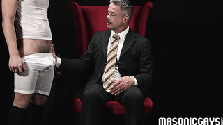 Dex Devall explode his white creamy cum