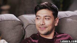 Max and Scarlet having sex with each other