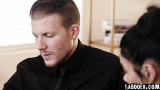 Dana is stunned by Danas HOT body