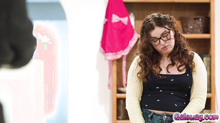 Leana tries to convince Puck to have sex