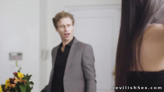 Brunette lures and fucks boyfriend