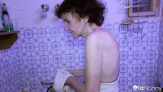 Busty Mature BBW And Teen In Shaved Pussy Licking - OLDNANNY