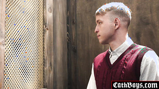 Noah White amazed by Eddie Patricks cock