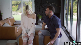 Desperate blondie wants to get pregnant