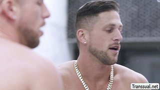 Tbabe Amanda Riley gives her brother in law a blowjob