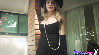 Petite classy muse reveals her secrets