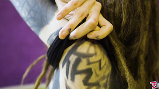 Ceci Milkymouzz wants to stuff her delicious pussy