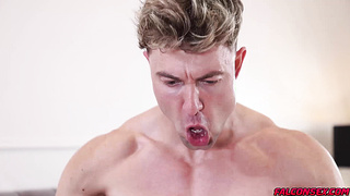 Magnus Loki fucks with with Benjamin King