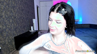 Slutty Brunette gets Her Mouth Filled with Cum