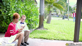 Ebony slut gets tutored about threesome