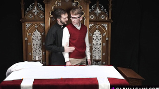 Barretts hands rove over Colton