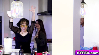 The friends to have a bit of girl on girl action