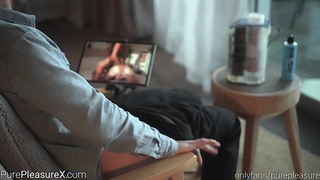 Carl gets an INTENSE blow from AutoBlow IA Ultra