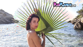 Sexy big natural tits teen posed naked