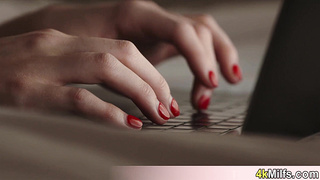 Beautiful ginger MILF queen Ava fucked