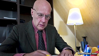 Teen seduces and fuck old man