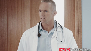 Mature hotties Alexis Fawx and Marcus London engages in hardcore fuck