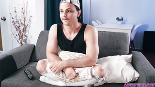 Straight guy's gives his 1st blowjob ever!