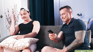 Enzo Muller and Derek Kage jerk off together