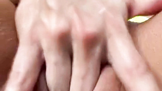 Naughty babe fuck her wet pussy using her fingers and vibrator