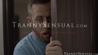 Well hung Joel Someone and busty TS Tori Easton get wet and wild in the tub