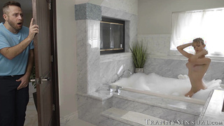 Well hung Joel Someone and busty TS Tori Easton get wet and wild in the tub