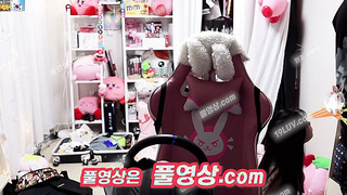 5460 에디린 유출 애들이 방송중이라는데 후다닥 ㅋㅋㅋ Korean 텔레 UBE892