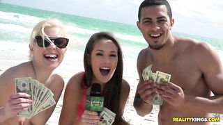 Nude superman compete