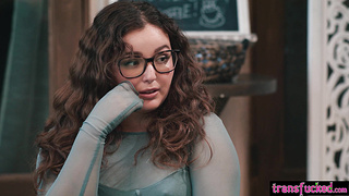 Calm day at restaurant turned into sex