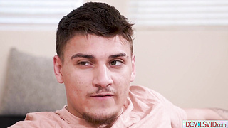 Stepsis wants stepbro to make her squirt