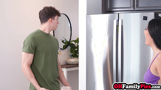 Stepsister blowing stepbro and stepdad