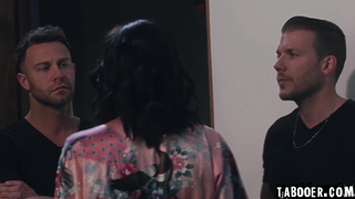 Seth had threesome with Codey