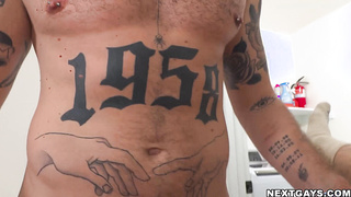 Caleb Parker overloads Chris