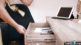 Porn addict guy fucked MILF stepmoms ass